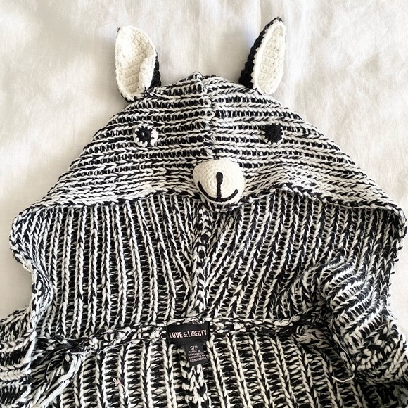 Love & Liberty Cute Animal Hooded Sweater - Picture 10 of 15